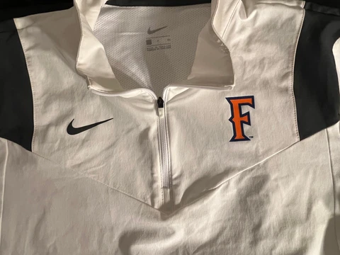 Cal State Fullerton Titans 1/4 zip long sleeve jacket warm up NIke dri fit S Cover