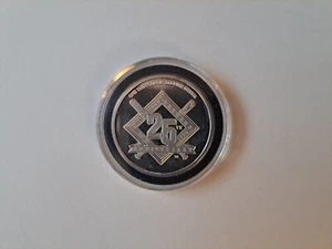 .999 1 TROY OZ FINE SILVER LE 1994 MILW BREWERS 25TH AND MLB 125TH ANNV Coin  - Bild 1 von 4