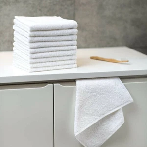 24 x White Hotel Quality Facecloths, Washcloths | 500 GSM | 100% Organic Cotton - Picture 1 of 2