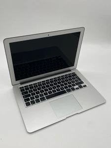 MacBook Air (2017)[13,3",Core i5 , 8GB RAM, 128GB SSD]silber[akzeptabel][DEFEKT] - Bild 1 von 3