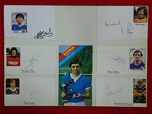 AUTOGRAMME & ORIGINALE UNTERSCHRIFTEN von 7 FRANZÖSISCHEN FUSSBALLERN - MS A1005 - Bild 1 von 1