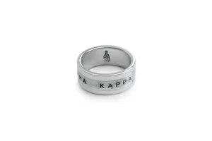 Anillo de tungsteno Alpha Kappa Psi cresta grabada y nombre original - Imagen 1 de 2