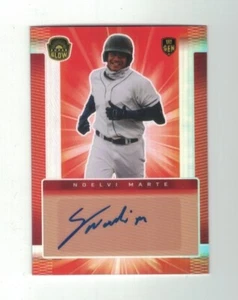 NOELVI MARTE 2021 Super Glow 1st Ever Edition RED AUTO #22/50 REFRACTOR RC - Picture 1 of 2