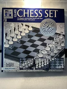 Pavilion Glass Chess Set 1999 / 2001 Limited Edition Complete Clean Board Game - Picture 1 of 2