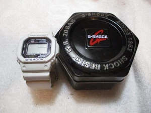 NUEVO EN LATA Caja Presentación Reloj Pulsera CASIO G-5600A G-shock W.R. 20 Bar - Imagen 1 de 3