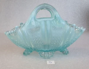 Antique Blue Pearline Pressed Glass Basket (5) - Davidson Rd.96945 Richelieu - Picture 1 of 24