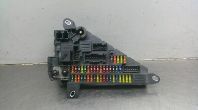 04 - 07 BMW 525I FUSE BOX 690661805 - Image 1 of 4