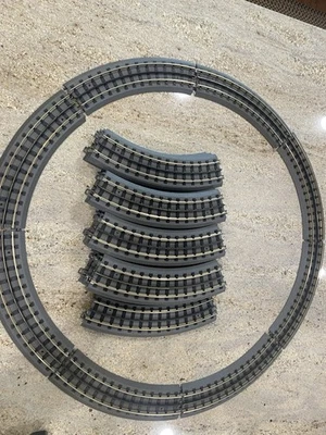 MTH RealTrax Solid Nickel-Silver O-31 Curved Track 40-1002 O Gauge 3-Rail (1 Pc) - Image 1 of 4