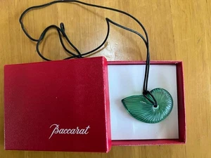 Baccarat Nautilus Schnecke Escargot Anhänger Top Grün Kristall Halskette Charm - Bild 1 von 8