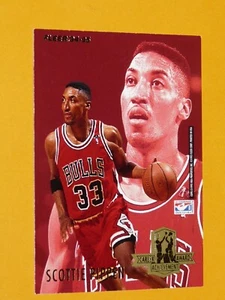 PIPPEN CHICAGO BULLS OLAJUWON HOUSTON USA 1995 NBA BASKETBALL FLEER CARD 94-95 - Imagen 1 de 2