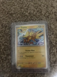 Zapdos Holo Rare - 065/167 - Twilight Masquerade Pokemon 2024 - Bild 1 von 2