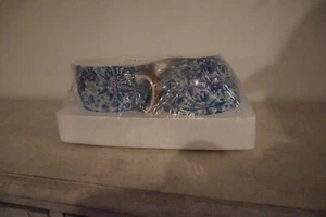 Lilly Pulitzer Ceramic Mugs Set of 2 Blue Floral Gold 12 Oz Coffee Tea Cups New - Picture 1 of 3