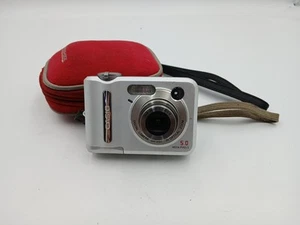 Casio QV R51 5.0MP Digital Camera - Tested and working - Picture 1 of 9