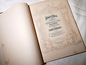 HC shubert album sammlung sammtlicher lider fur eine singftimme C.F. Peters - Bild 1 von 16