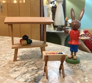 ERZGEBIRGE Germany 3 Piece Set Vintage MCM Bunny Rabbit Painter Artist - Picture 1 of 7