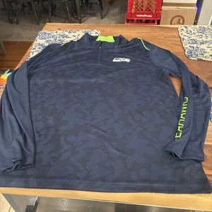 PARA HOMBRES NFL S/S SEATTLE SEAHAWKS 1/4 CREMALLERA SUPERIOR Talla XL EXTRA GRANDE AZUL MARINO/VERDE NUEVO CON ETIQUETAS - Imagen 1 de 6