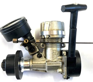 Thunder Tiger GP 10 Nitro Engine with Clutch, Plug and pull start, good runner - Picture 1 of 6