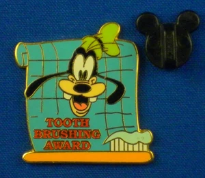 Goofy Tooth Brushing Award Pin # 6471 - Imagen 1 de 3