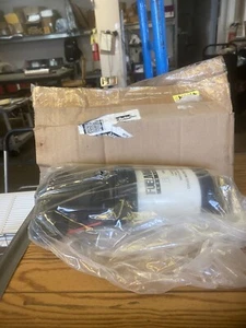BRAND NEW PARKER 5 MICRON 33959 WATER SEPARATOR 100 SERIES - Picture 1 of 4
