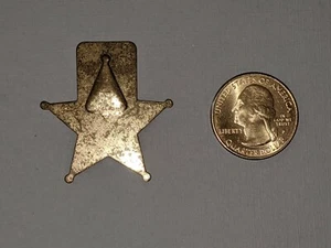 Insignia de hojalata de metal estrella de policía juguete Sheriff de colección plegable ¡rara! - Imagen 1 de 5