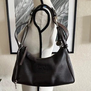 Borsa a tracolla Dooney & Bourke 1975 in pelle con ciottoli marrone - Foto 1 di 11