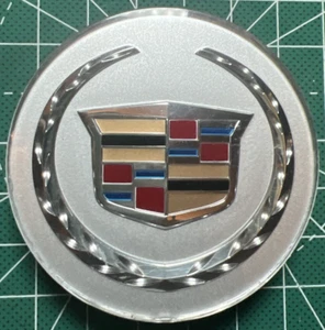 CADILLAC SRX DTS XLR STS CTS ATS XTS CENTER CAP 9596628 9597375 2.625" USED U11 - Picture 1 of 5