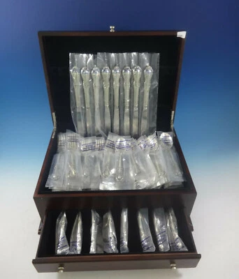 Juego de cubiertos de plata esterlina Juana de Arco de International 8 servicio 48 piezas nuevo Foto 1 de 4