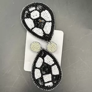 Fußball Ohrring, Sportohrringe, Perlenohrringe, Geschenkideen, Frühlingsohrringe - Bild 1 von 2
