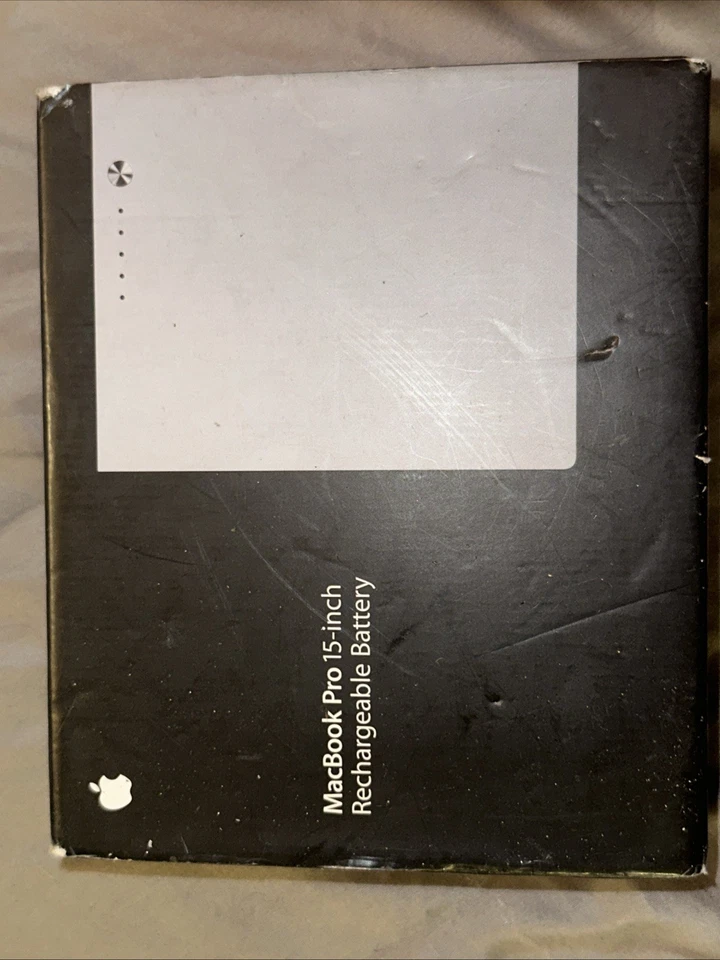 MacBook Pro 15-inch Rechargeable Battery MA348LL/A - Image 1 of 3