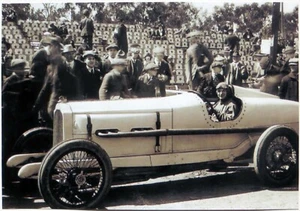 Land Speed Record: Ralph de Parma in his 1919 Packard 905 V12 at Daytona - Picture 1 of 1