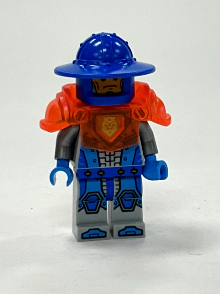 Lego Nexo Knights Royal Soldier / King's Guard Minifigure nex074 - Image 1 of 1