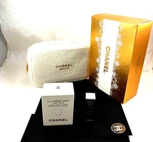 CHANEL HOL. '24 GIFT SET "MOISTURE TO GO" SOLD OUT* INCLUDES SNOWFLAKE CHARM* - Picture 1 of 5