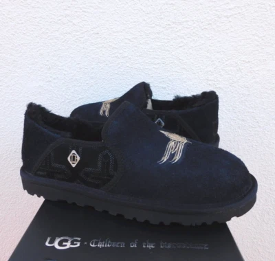 UGG X CHILDREN OF DISCORDANCE BLACK KENTON SLIPPERS, MEN US 7/ WOMEN US 8 ~NIB - Image 1 of 4