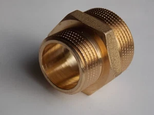 Reduziernippel Reduktion AG 1.1/4" auf 1" AG Messing - Picture 1 of 2