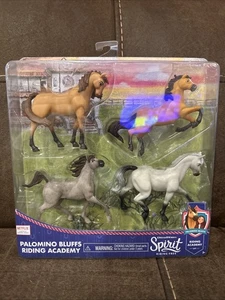 DreamWorks Spirit Riding Caballo Coleccionable Gratis Paquete de 4 Palomino Bluffs Academy - Imagen 1 de 6