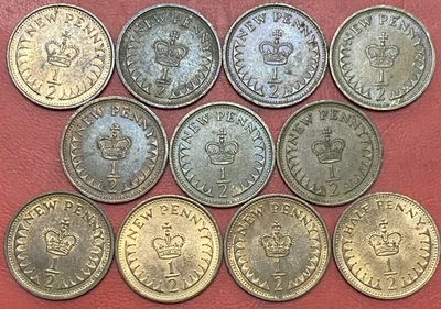 1971-1982 - 11 Decimal Half Pence Coins.U.K. Date Run lots of lustre 3 - Image 1 of 2