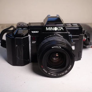 Minolta 7000i analoge Spiegelreflexkamera mit AF Minolta 35-80mm Objektiv - ungetestet - Bild 1 von 4