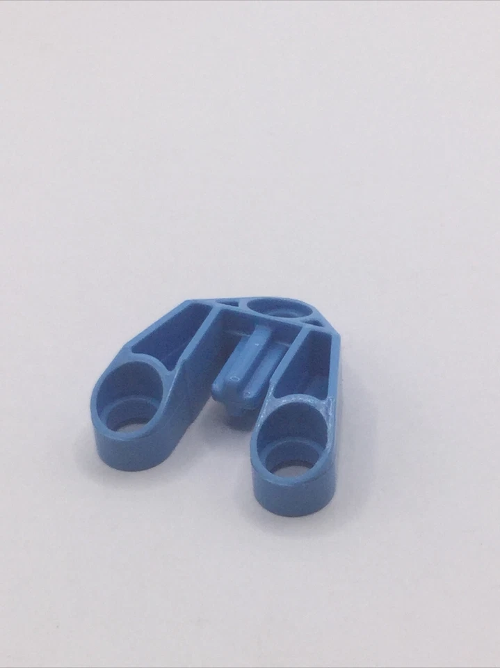 LEGO: Technic Connector Block 3 x 3 Triangular (#32175) Medium Blue - Image 1 of 1