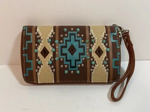 Montana West Southwest Style Wallet Zipper Closure Mojave Sky Embroidered - Picture 1 of 7