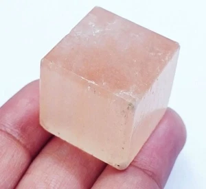 Lose Edelstein natürlicher gelber Selenit Würfel 125,55 ct Verwendung als Anhänger - Bild 1 von 8