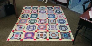 Trapunta/Copriletto patchwork vintage 63” X 77” fatto a mano. - Foto 1 di 5