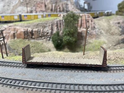 N Scale Micro Trains MTL 61'8” Bulkhead Flat Car W/Wood Deck Southern Pacific SP - Image 1 of 3