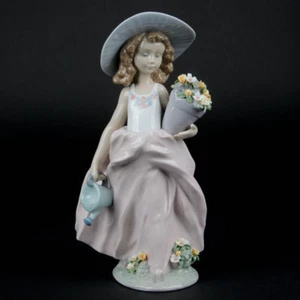 NEU IM KARTON LLADRO A WISH COME TRUE #7676 MÄDCHEN BLUMEN FIGUR SAMMLERGESELLSCHAFT - Bild 1 von 10