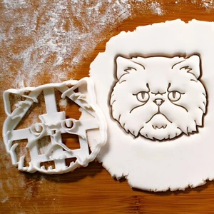 Persian Cat cookie cutter - longhair pedigree birthday treat, purrfect biscuit - Picture 1 of 8