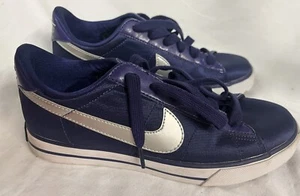 Nike Women’s Size 7 shoes 703 - Picture 1 of 9