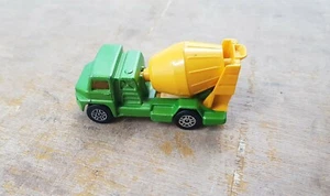 DIECAST MODEL VEHICLES X 3-CORGI JUNIORS - GREEN & YELLOW -GOOD CON Cement mixer - Picture 1 of 5
