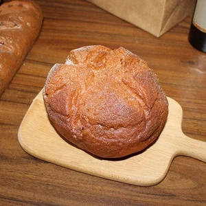 Grand présentoir à dessert modèle de pain artificiel réaliste UK - Photo 1/12
