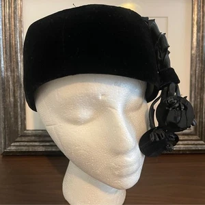 Vtg Evelyn Varon 40's 50's Exclusive Velvet Pill Box Hat w/Sequin Detail| Black - Picture 1 of 6