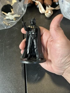 STAR WARS Darth Vader Lucas Film 4 1/2" personaggio nero cake topper - Foto 1 di 7