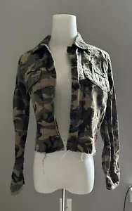 Chaqueta Abercrombie & Fitch para mujer talla XS camuflada recortada Gorpcore ropa de calle - Imagen 1 de 4